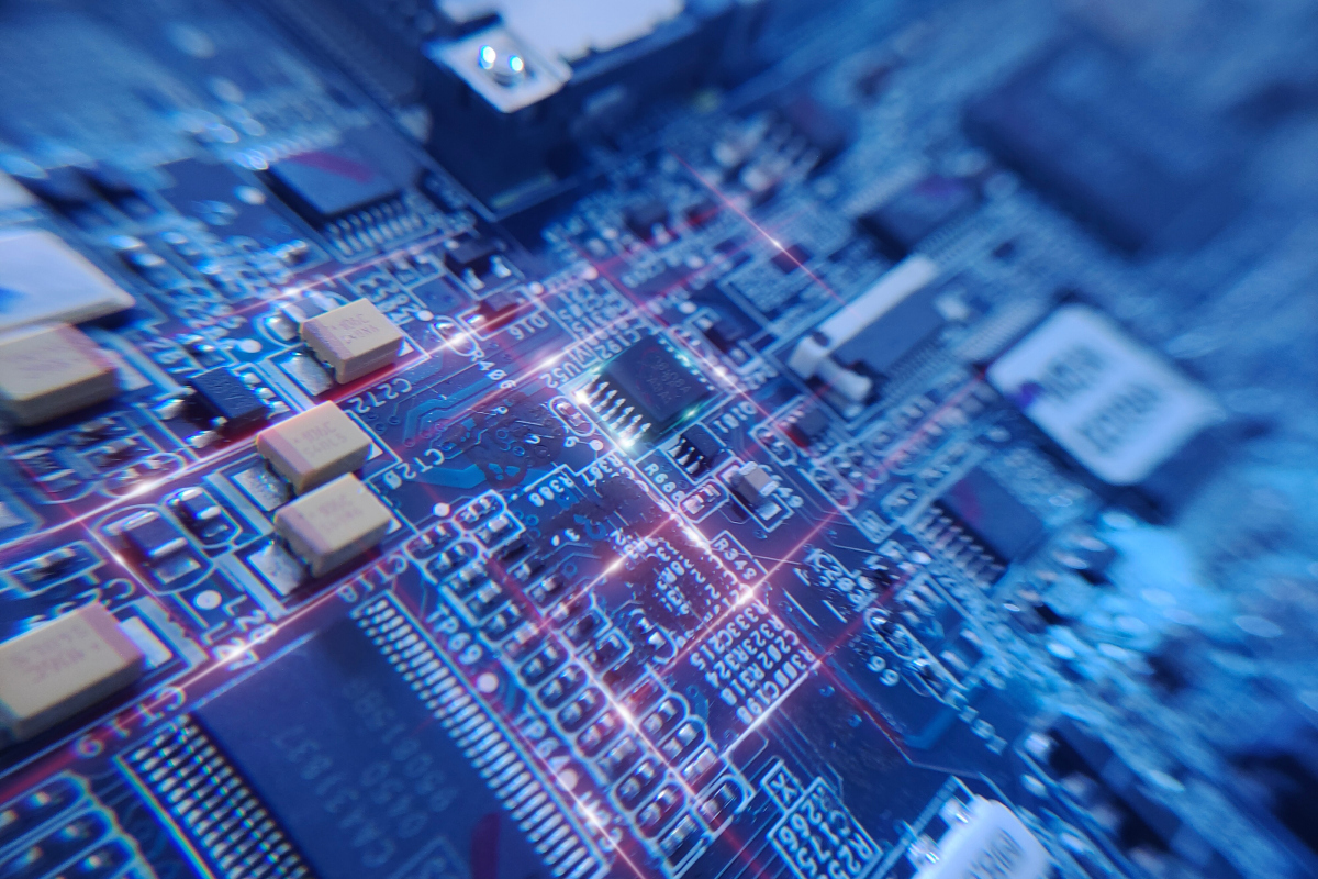 2024年一季度我国电子信息制造业 集成电路设计收入突破736亿元，产业发展动能强劲